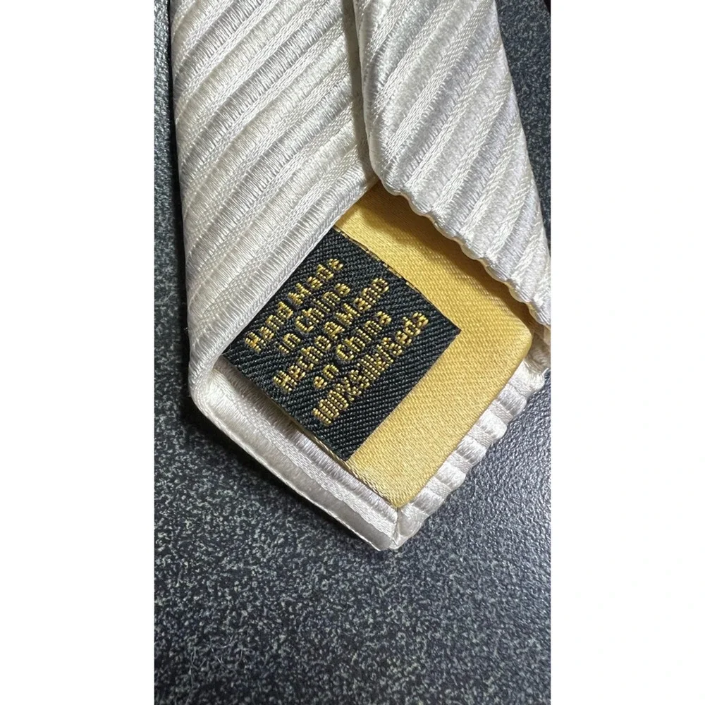 Donald J. Trump Mens Tie Necktie Cream Stripe 100% Silk Tied Wide Woven Classic